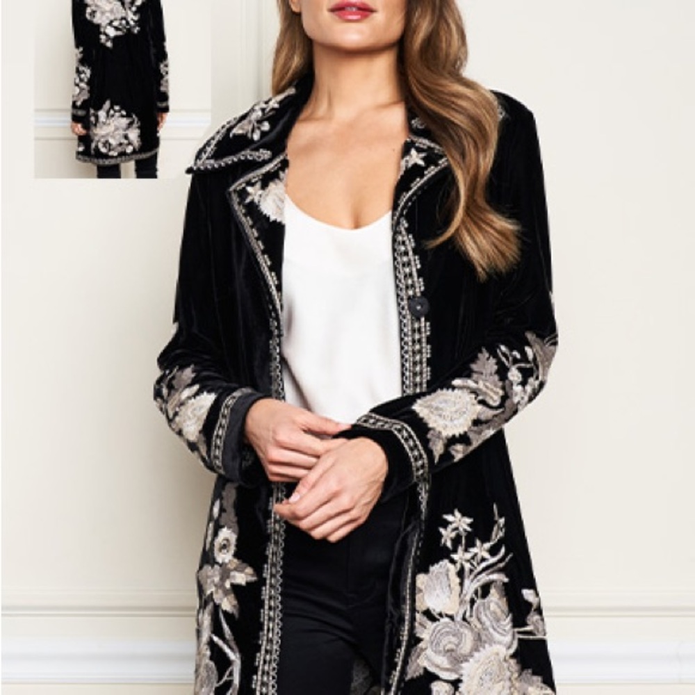 Stylish Black Velvet Coat with Floral Embroidered Design